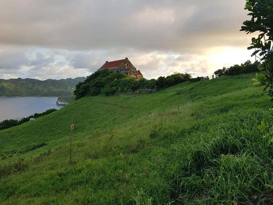 Florabells Iraya Guest House - Batanes Basco Exterior foto